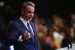 Politics-v2-Part1 28 ΔΕΘ: Πληροφορίες πως ο Μητσοτάκης ανακοινώνει κατώτατο μισθό στα 1.000 ευρώ από την 1η Απριλίου