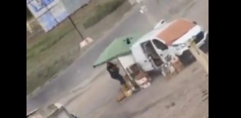  Ρωσικό drone κυνηγά πλανόδιο πωλητή – “Έγκλημα πολέμου” καταγγέλλει η Ουκρανία