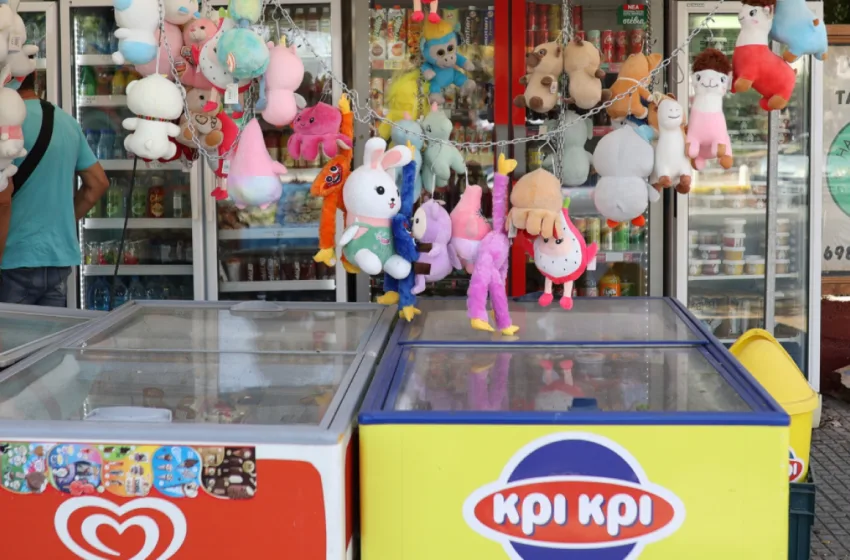  Θεσσαλονίκη: Στη φυλακή 42χρονος που έκλεψε πάνω από 100 παγωτά από περίπτερο