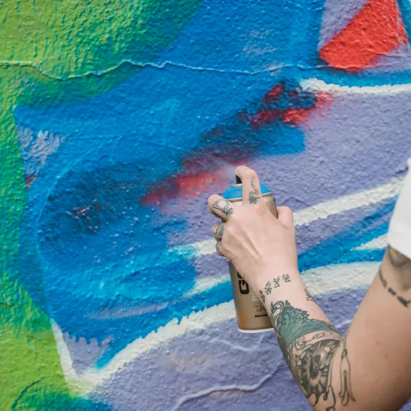 Magazine v2 8 Το graffiti εντάχθηκε στο σύστημα- Η ιστορία μιας εξέγερσης που έγινε street art… επειδή “πουλάει”