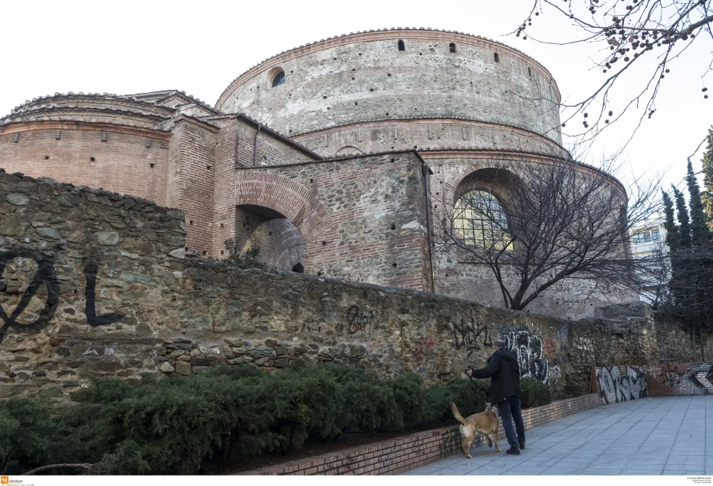 Τα βυζαντινά και τα μεταβυζαντινά μνημεία συγκινούν ταξιδιώτες, που έρχονται στη χώρα μας 4 rotonda