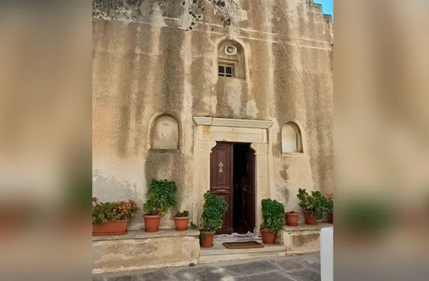 Ενότητα Ειδήσεις κάτω (οριζόντιο-3) 16 Σέριφος: Διέρρηξαν την ιστορική Μονή Ταξιαρχών- Πήραν πολύτιμα τάματα σε 1,5 λεπτό