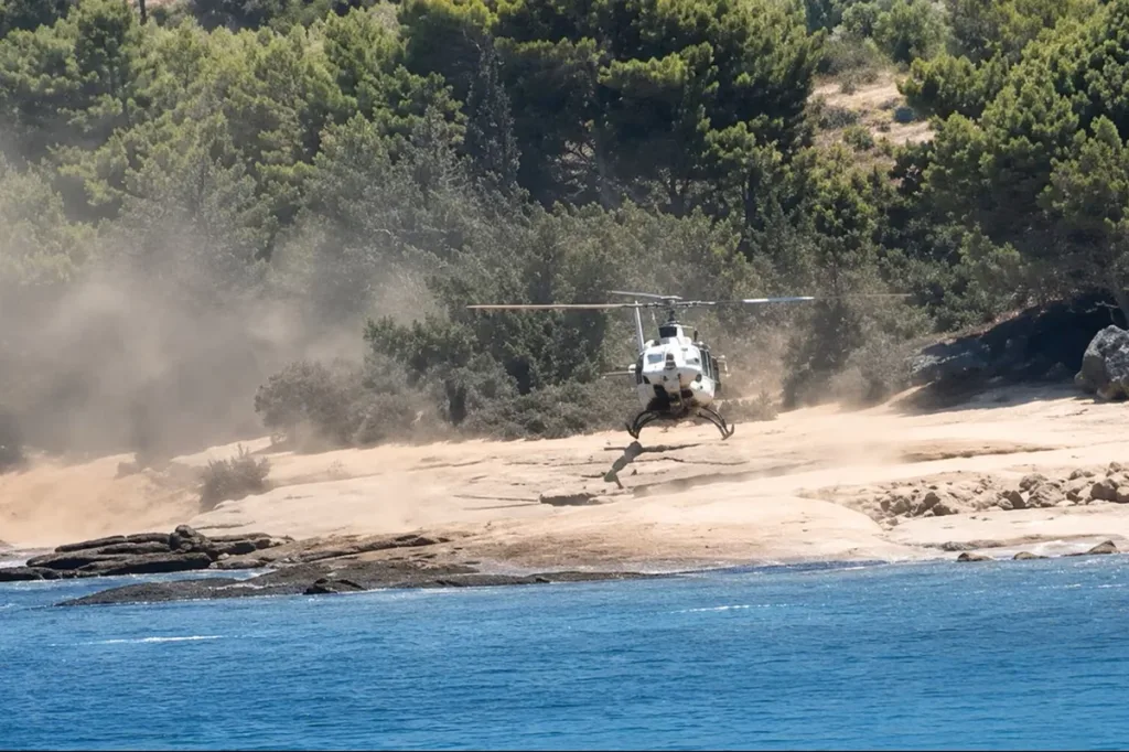 spetses elikoptero paralia video