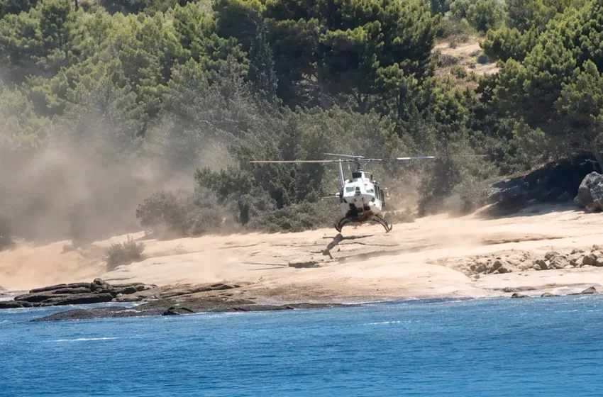  Σπέτσες: Ελικόπτερο προσγειώθηκε σε παραλία ανάμεσα σε λουόμενους- Παρέμβαση εισαγγελέα (vid)