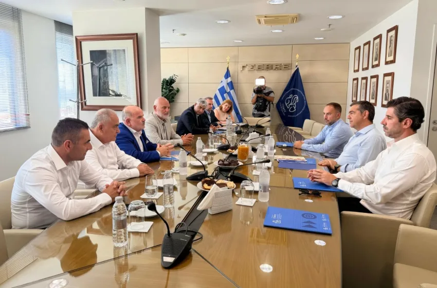  Συνάντηση του προέδρου της ΕΛ.Α.Σ. Αλέξη Τσίπρα με προέδρους της ΓΣΕΒΕΕ και του Επαγγελματικού Επιμελητηρίου