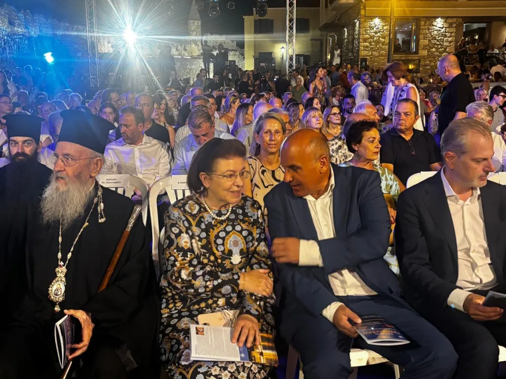Η ΥΠΠΟ με τον Μητροπολίτη Ναυπάκτου και Αγ. Βλασίου κ.κ. Ιερόθεο και τον Δήμαρχο Ναυπακτίας Βασίλειο Γκίζα