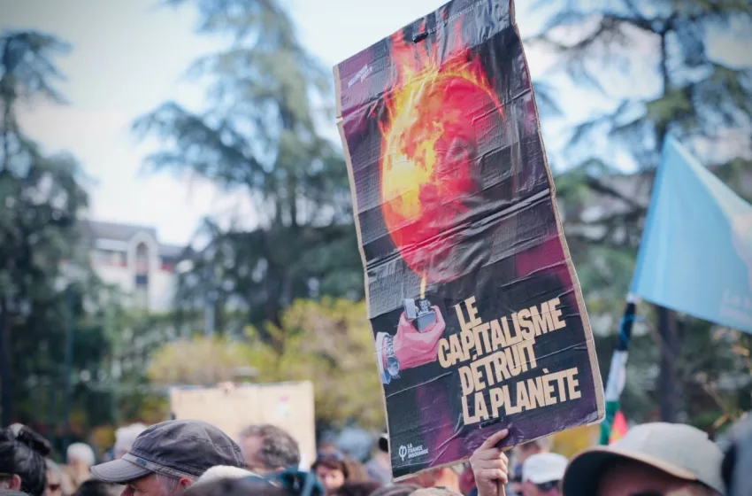  Η Γαλλία στους δρόμους για το κλίμα–”Ο πλανήτης κινδυνεύει χωρίς βοήθεια” (vid)