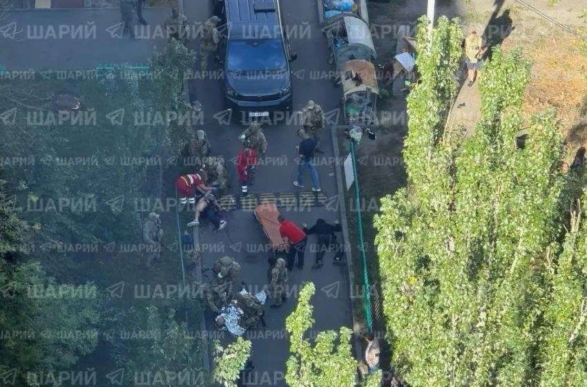  Ουκρανοί πράκτορες ανταλλάζουν πυροβολισμούς στο Κίεβο- Παρέμβαση Ζελένσκι (vid)