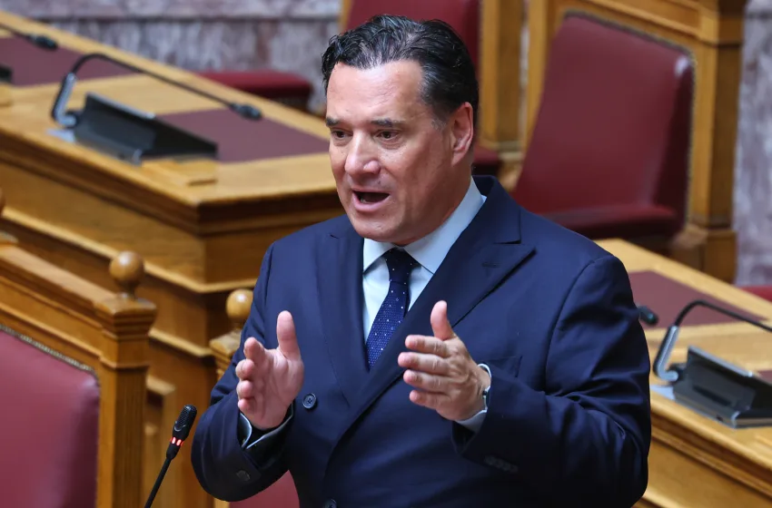  Τι απάντησε ο Γεωργιάδης στη Βουλή για τους ελέγχους στα ιατρεία