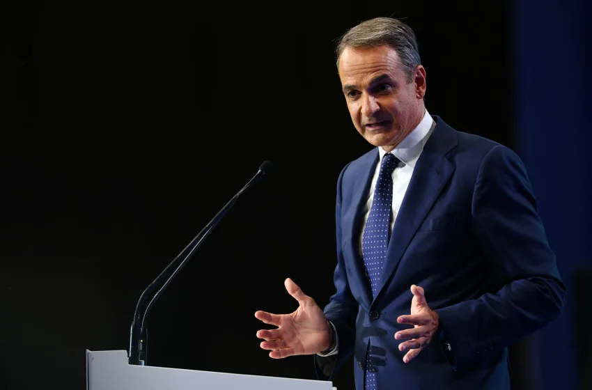   ΔΕΘ-Μητσοτάκης: Μόνιμο επίδομα Χριστουγέννων 500 ευρώ σε 720.000 δημοσίους υπαλλήλους