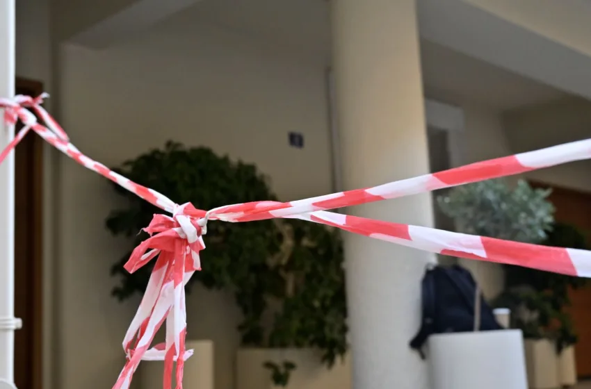  Μαζωνάκης: 6 ερωτήματα στο μικροσκόπιο των Αρχών για το ιατρείο στο Κολωνάκι