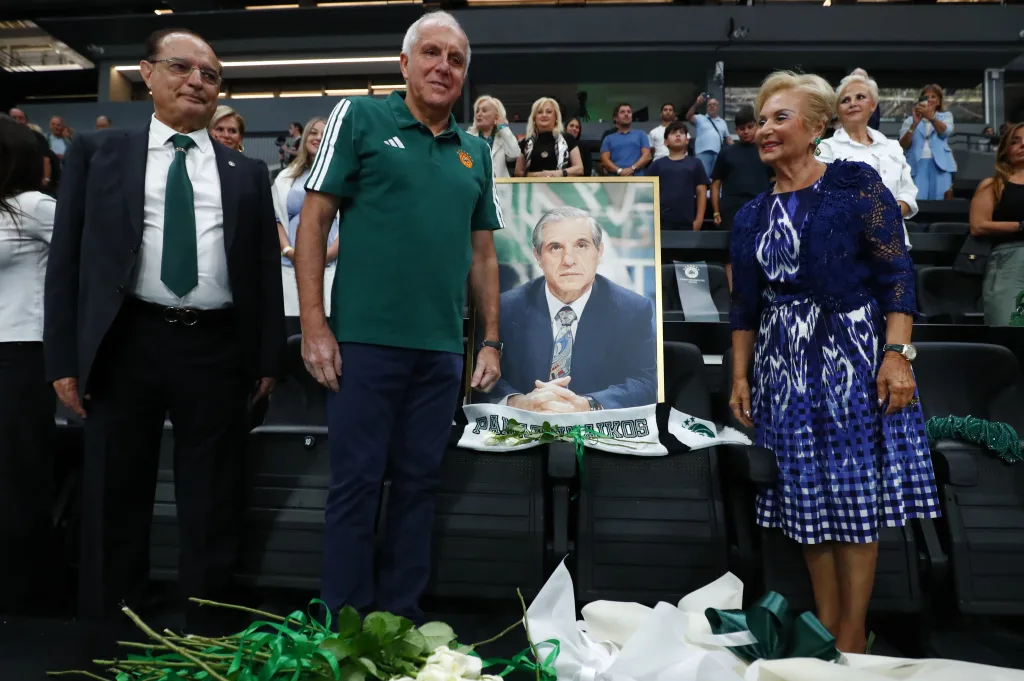 Η συγκινητική αγκαλιά του Ομπράντοβιτς με τη Δέσποινα Γιαννακοπούλου (vid) 4 7091069