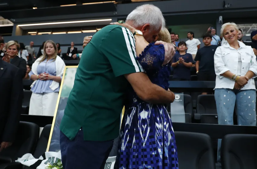  Η συγκινητική αγκαλιά του Ομπράντοβιτς με τη Δέσποινα Γιαννακοπούλου (vid)