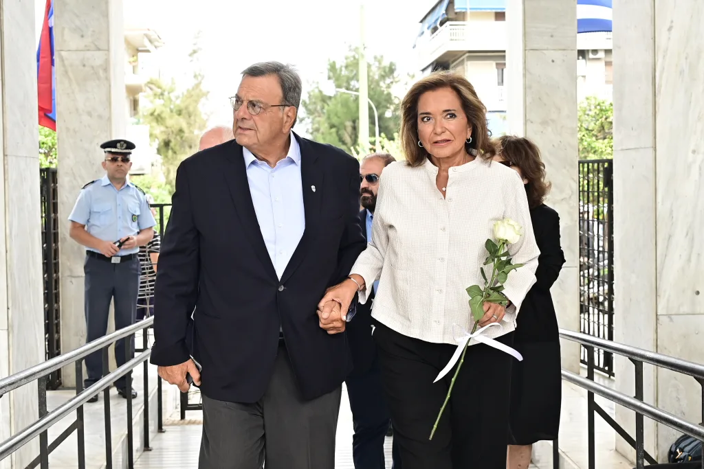 Μαργαρίτα Παπανδρέου: Πλήθος κόσμου στο τελευταίο αντίο- Οι συγκινητικοί επικήδειοι, "αγάπησε βαθιά την Ελλάδα" 56 7092709