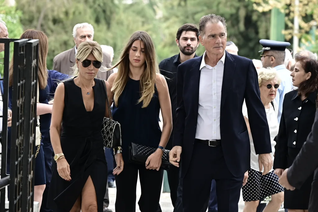 Μαργαρίτα Παπανδρέου: Πλήθος κόσμου στο τελευταίο αντίο- Οι συγκινητικοί επικήδειοι, "αγάπησε βαθιά την Ελλάδα" 54 7092724