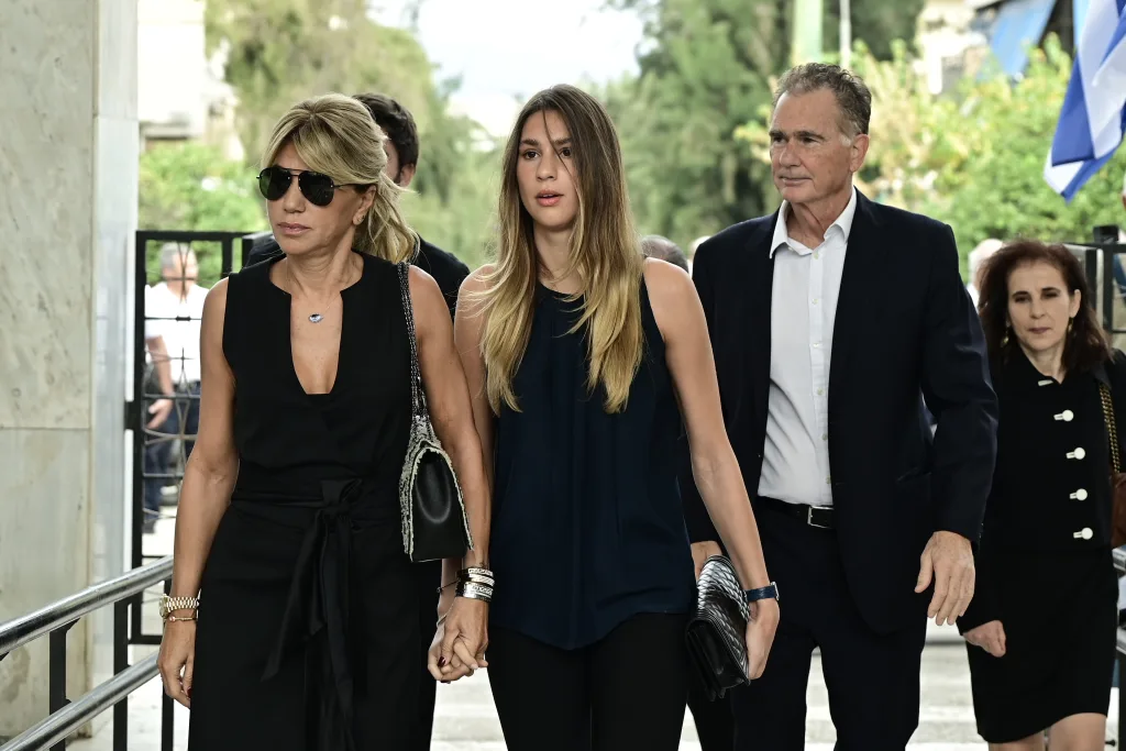 Μαργαρίτα Παπανδρέου: Πλήθος κόσμου στο τελευταίο αντίο- Οι συγκινητικοί επικήδειοι, "αγάπησε βαθιά την Ελλάδα" 40 7092739