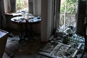 Κατέρρευσε διώροφο από έκρηξη στη Λυσικράτους-Απεγκλωβίστηκαν δύο γυναίκες, τραυματίστηκε περαστικός 10 7097841