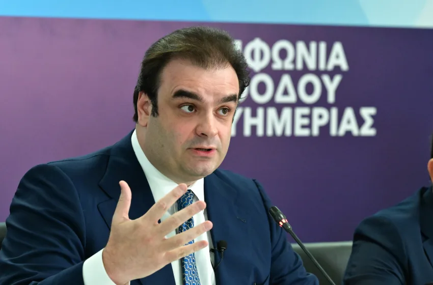  LIVE  Η εξειδίκευση των μέτρων που ανακοίνωσε ο Μητσοτάκης στην ΔΕΘ-Συνέντευξη τύπου στο ΥΠΟΙΚ