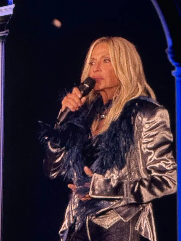 Άννα Βίσση: Το fashion statement στο μουσικό υπερθέαμα... με υπογραφή της διεθνούς φήμης stylist Rita Melssen 17 96b3876f 1a68 41d2 a53e e56d5561e4ef
