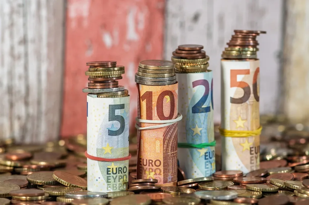 MONEY 10