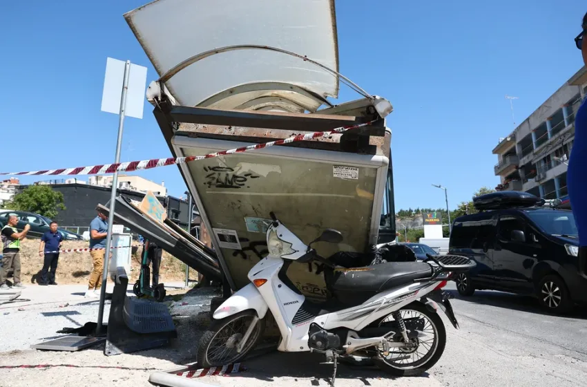  Νεάπολη: Πώς έγινε το σοβαρό τροχαίο με την πρόσκρουση λεωφορείου σε στάση-Στο χειρουργείο 21χρονη