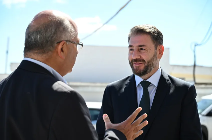  Γιατί ο Ανδρουλάκης επιμένει να βάζει στο ίδιο κάδρο Μητσοτάκη και Τσίπρα-Χαμηλοί τόνοι για τη δημοσκοπική “ανάσα”
