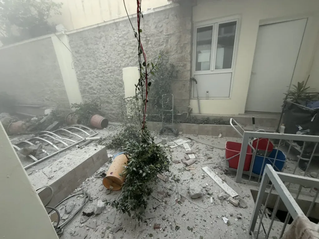 ekrixi plaka
