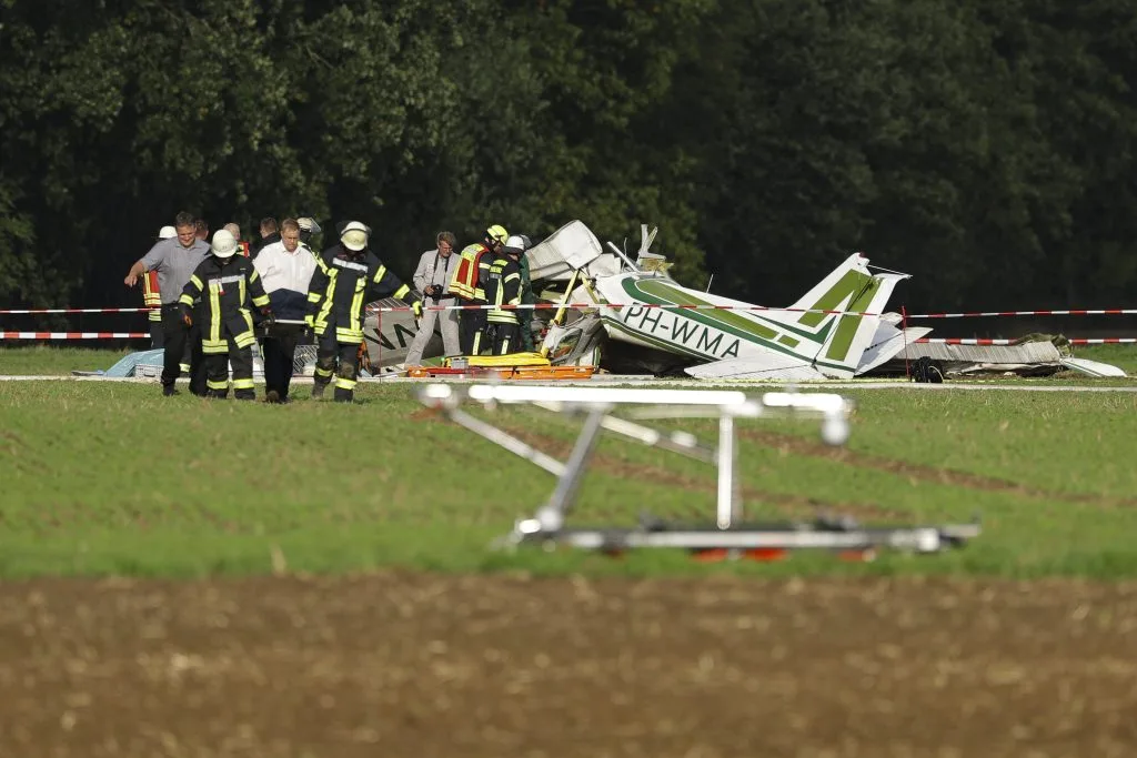 germania syntrivi aeroskafos