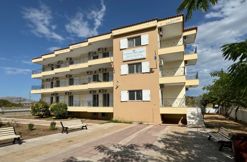  Επιθέσεις με πέτρες σε Μονάδα Φροντίδας Ηλικιωμένων στη Θήβα