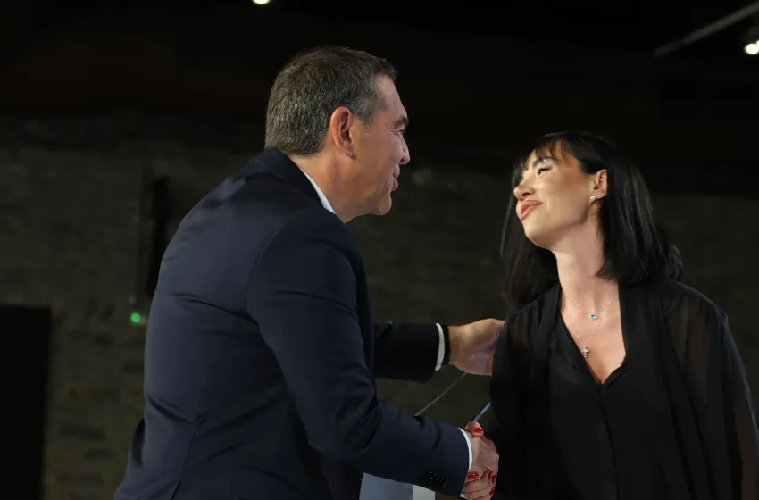 Κυβέλη Μάρδα: Ποια είναι η “άγνωστη” γυναίκα που προλόγισε τον Τσίπρα στη Θεσσαλονίκη