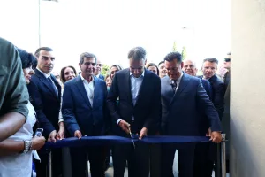 Politics-v2-Part1 30 Ο Μητσοτάκης εγκαινίασε τη νέα αιματολογική κλινική στο νοσοκομείο “Παπανικολάου”
