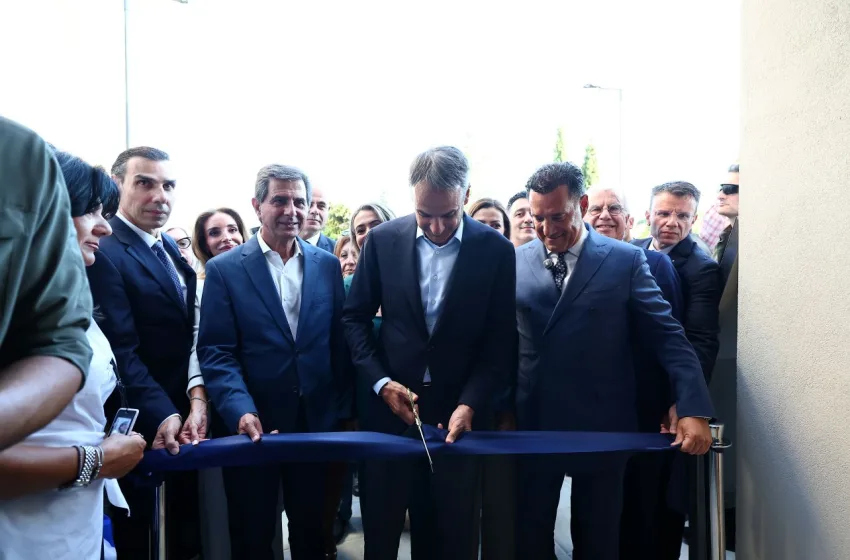  Ο Μητσοτάκης εγκαινίασε τη νέα αιματολογική κλινική στο νοσοκομείο “Παπανικολάου”