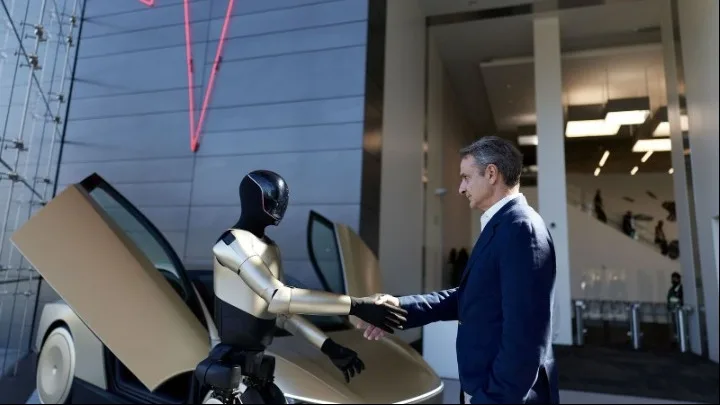 mitsotakis robot