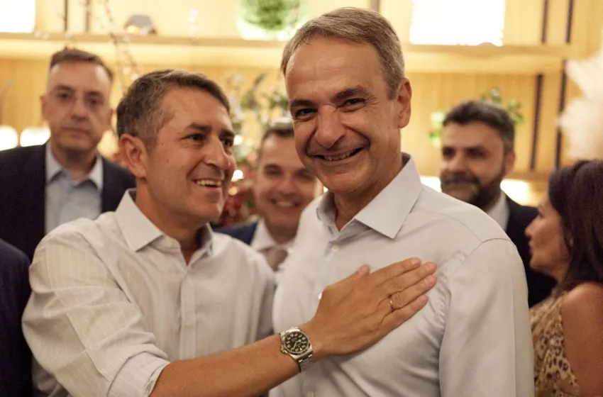  Μυλωνάκης: Μετά από μια δύσκολη δοκιμασία, βρίσκομαι ξανά δίπλα στον πρωθυπουργό
