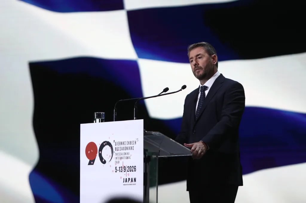 nikos androulakis1