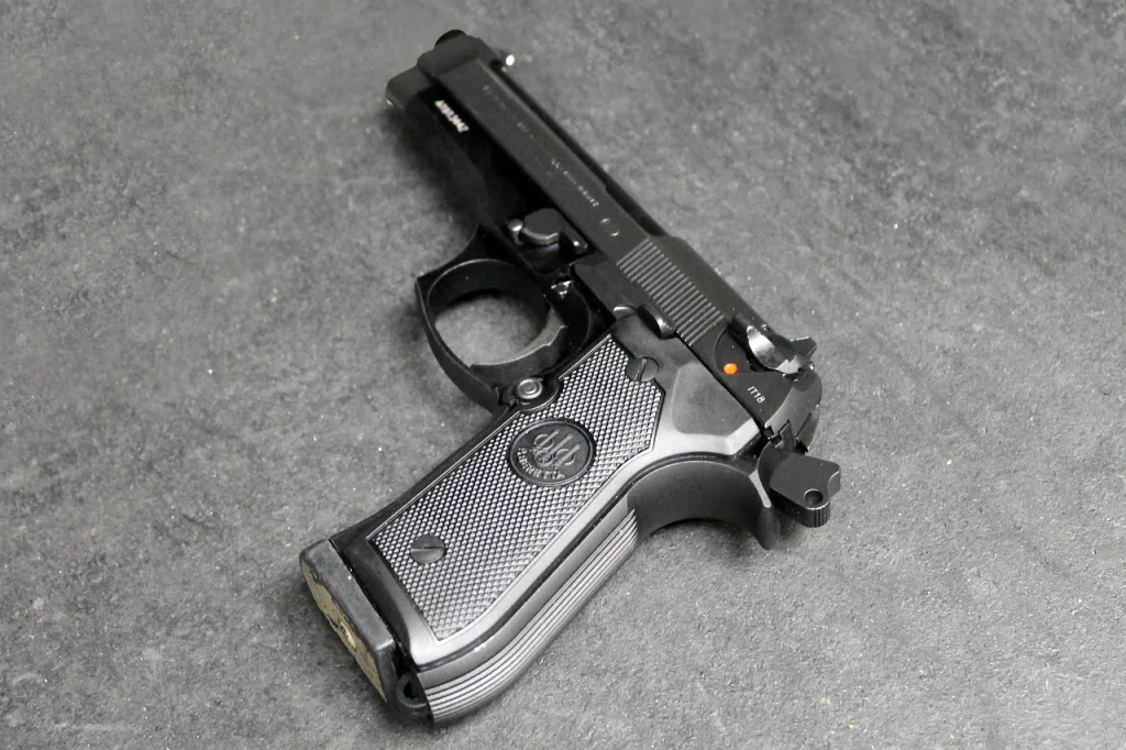 pistoli1