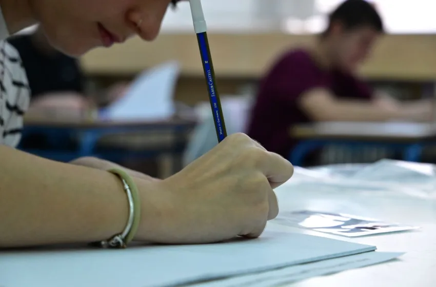  PISA 2025:Μετεξεταστέοι οι Έλληνες μαθητές-Οι επιδόσεις τους χαμηλότερες από τον μέσο όρο του ΟΟΣΑ