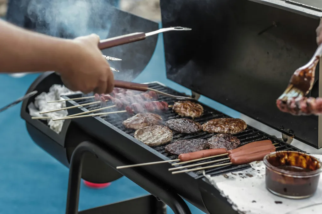 tablet 20240911115846 pexels jibarofoto 1857732 barbeque gia arxarious