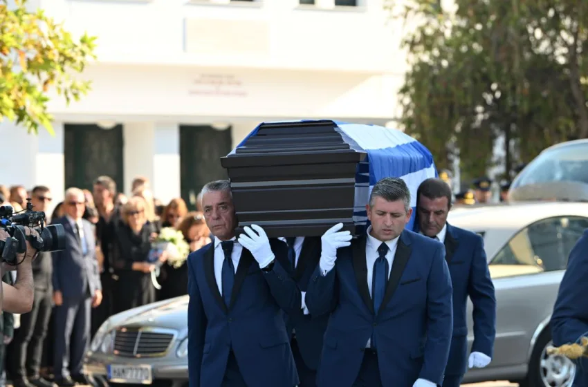  Πύργος: Θρήνος στην κηδεία του επισμηναγού, Γιάννη Μπλέσια που σκοτώθηκε στην Τανάγρα
