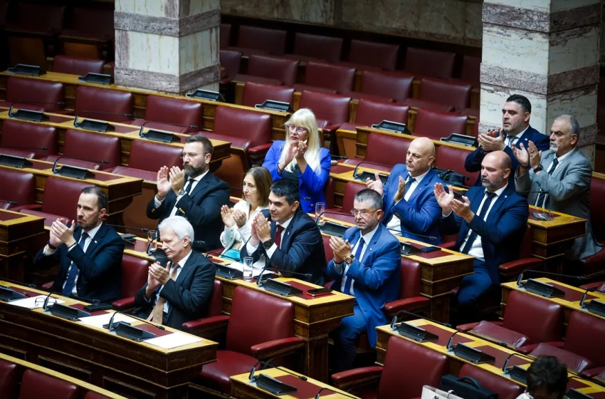  Κινητικότητα στα δεξιά της… Δεξιάς- Ποιος τα έσπασε με Κασιδιάρη και… “φλερτάρει” με Βελόπουλο