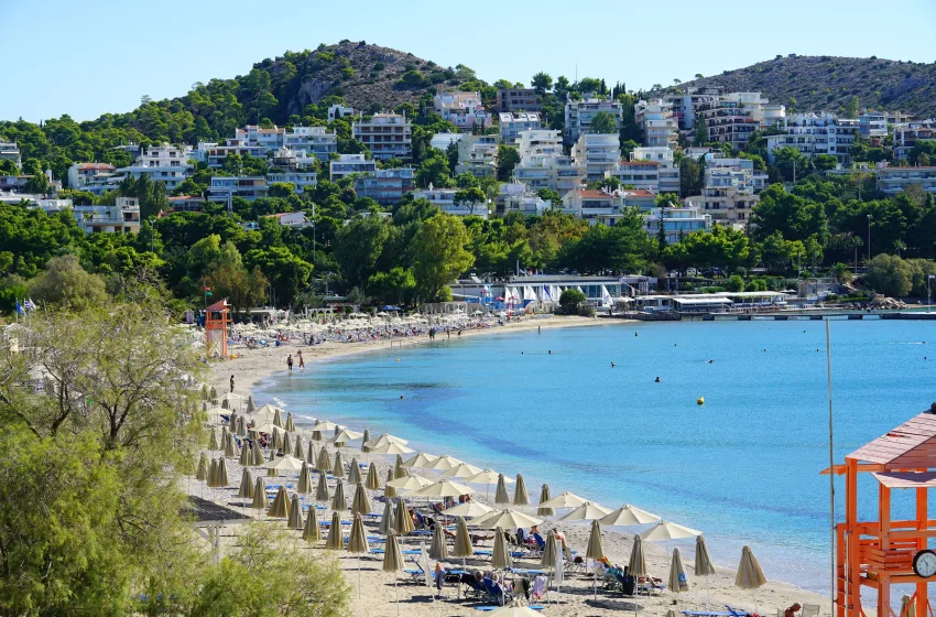  Σοκ στην Βουλιαγμένη: Ξυλοκόπησαν μέχρι θανάτου 82χρονο για μία ξαπλώστρα- 76χρονος και 21χρονη οι δράστες