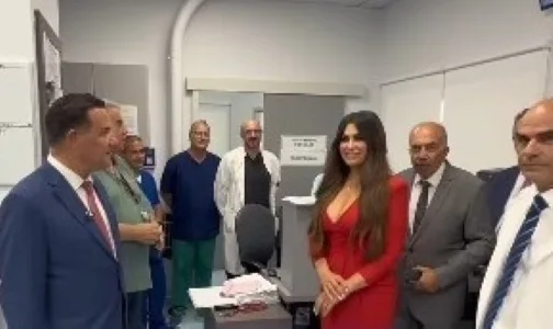 Επίσκεψη Γκιλφόιλ στο Νοσοκομείο Χίου: Αναγνώριση της συμβολής της ομογένειας στο δημόσιο σύστημα υγείας 6 Κίμπερλι 2