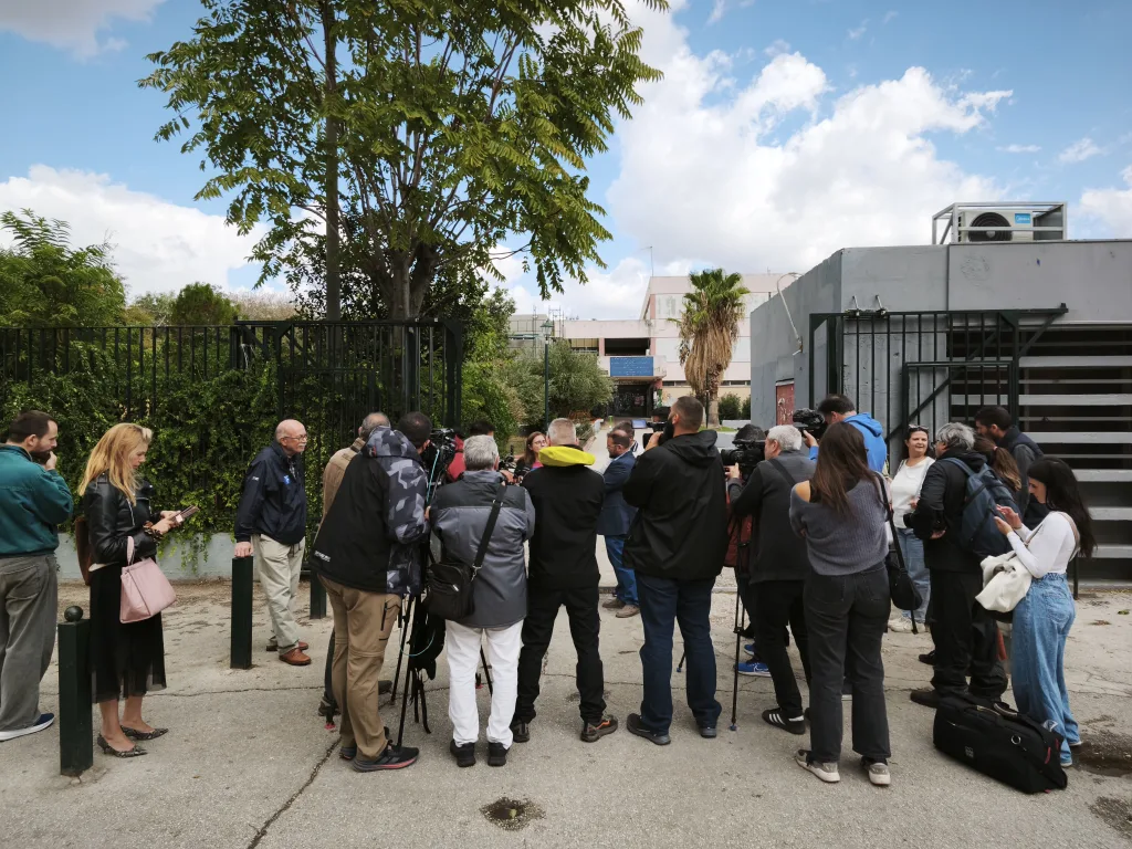 Συναγερμός στα σχολεία της Γκράβας: Εκκενώθηκε το συγκρότημα λόγω έντονης οσμής αερίου 4 7105190