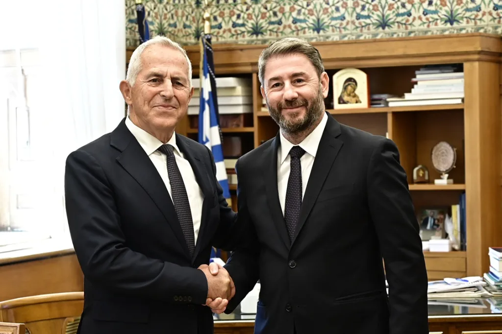 apostolakis androulakis