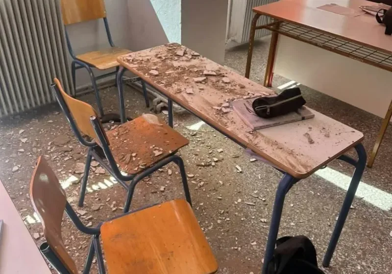  Πάτρα: Έπεσαν σοβάδες έπεσαν πάνω σε θρανίο μαθήτριας