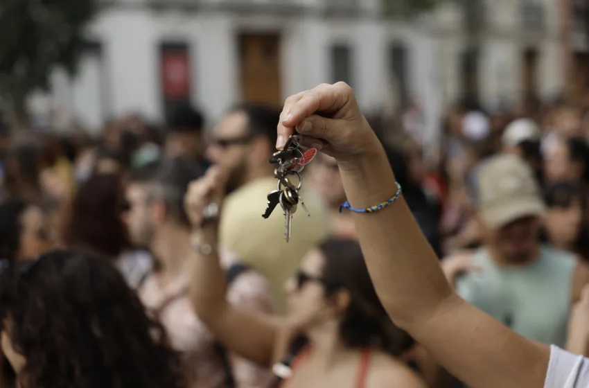  Ισπανία: Νέες μαζικές διαδηλώσεις για το στεγαστικό-Σενάρια πρόωρων εκλογών
